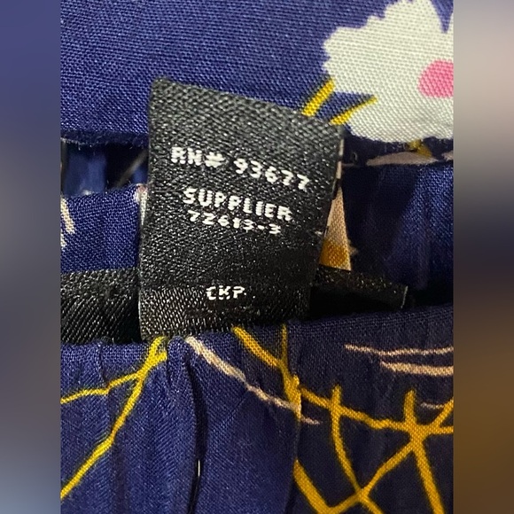 a.n.a. Skirt Set Size Small Navy With Floral Pattern - Picture 6 of 13